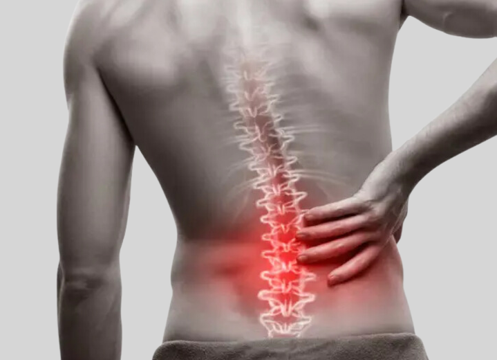 Hombre con dolor lumbar